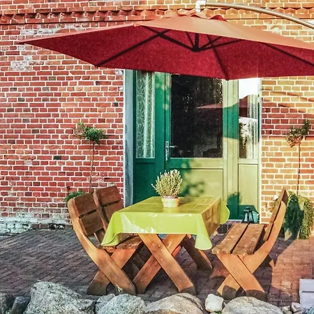 Lovely In Kamern With Wifi Apartment